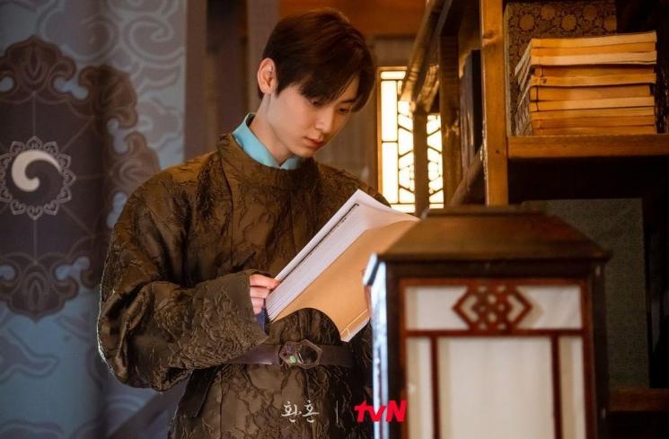 Adu Gaya Aktor di Alchemy of Souls (Instagram/@tvn_drama)