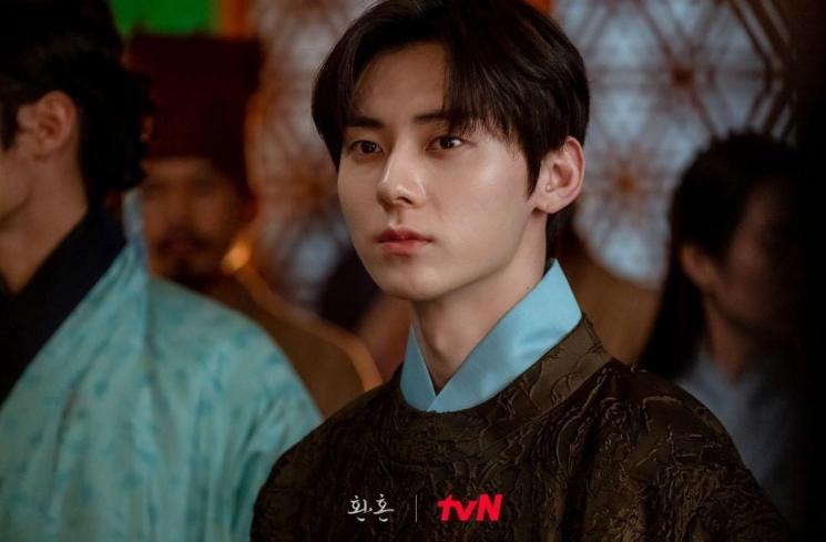 Adu Gaya Aktor di Alchemy of Souls (Instagram/@tvn_drama)