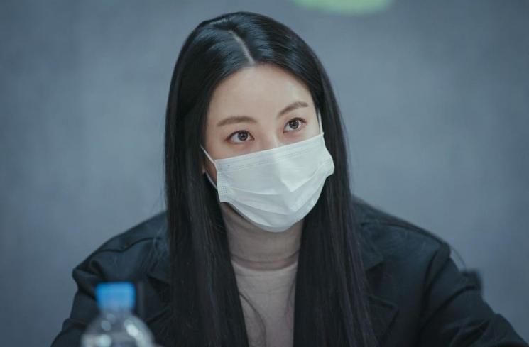 Pesona Oh Yeon Seo di Cafe Minamdang (Instagram/@kbsdrama)
