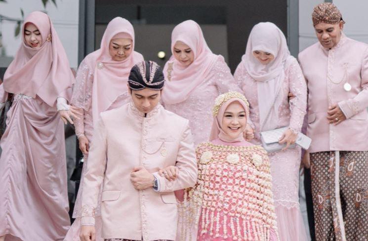 Momen Siraman dan Pengajian 7 Bulanan Ria Ricis (instagram/@forma.photograph)