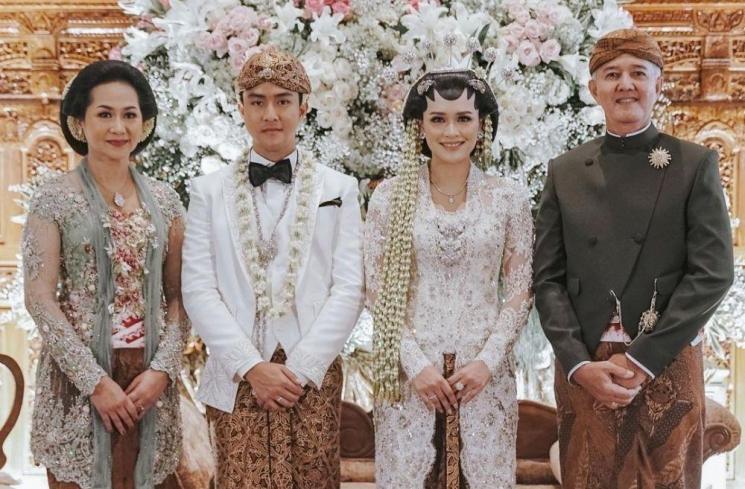 Potret Seleb Dampingi Anak Menikah (instagram/@twindararasati)