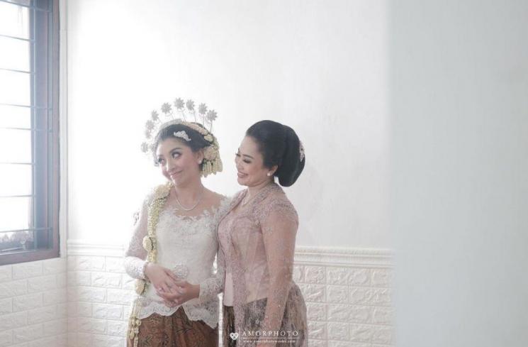 Potret Seleb Dampingi Anak Menikah (instagram/@fenirose)