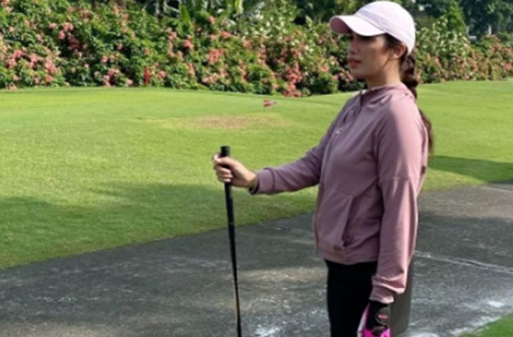 Potret Artis Umur 40-an Saat Olahraga. (Instagram/ussypratama)