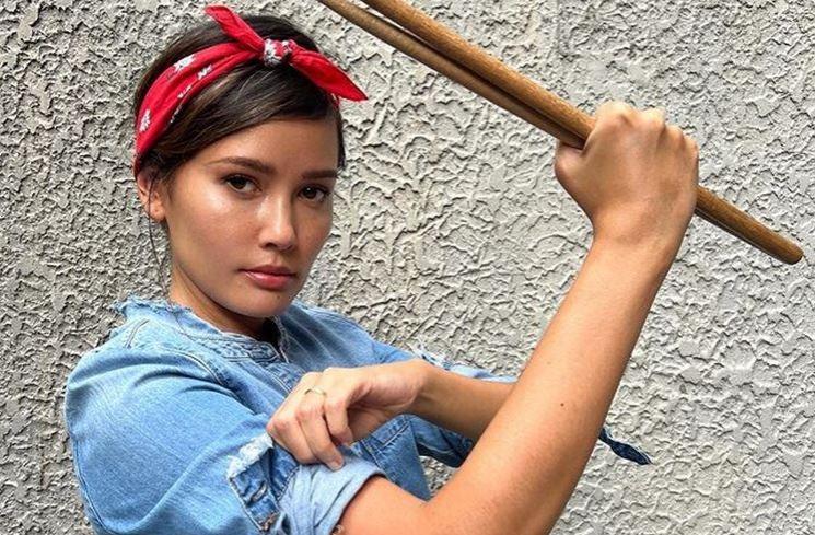 Artis cantik yang pernah singgah di hati Deddy Corbuzier. (Instagram/titiradjopadmaja)