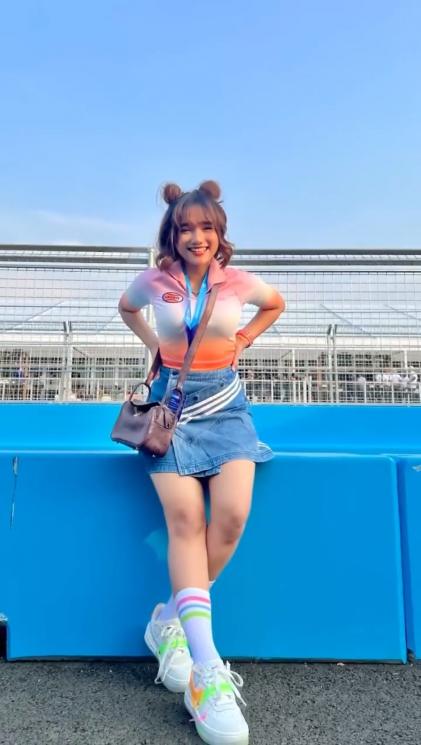 Potret Fuji Nonton Formula E (instagram/fuji_an)
