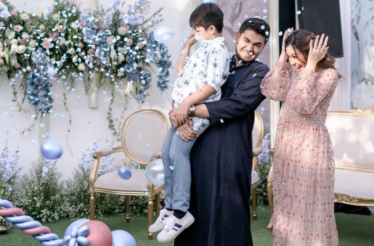 Potret Kedekatan Faradilla Yoshi dan Anak Sambung (instagram/@faradillayoshi)