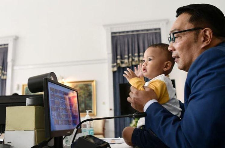 Kebersamaan Ridwan Kamil dan Arkana Anak Angkatnya (instagram/@arkanaidan)