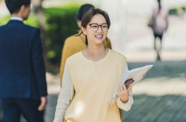 Sinopsis Miss Lee (Soompi)