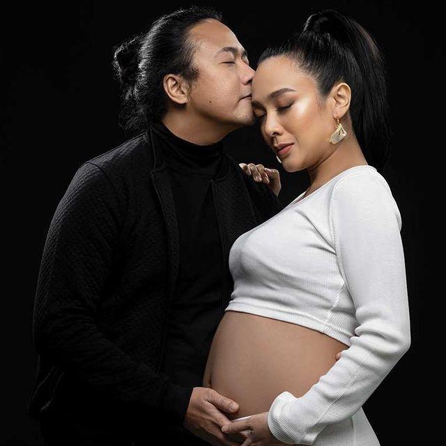 Maternity Shoot Dea Ananda. (Instagram/arielnidji)