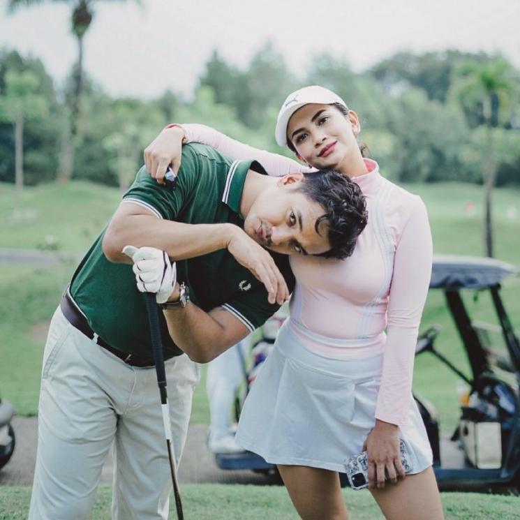 Potret Pasangan Artis Main Golf (instagram/vanessaangelofficial)