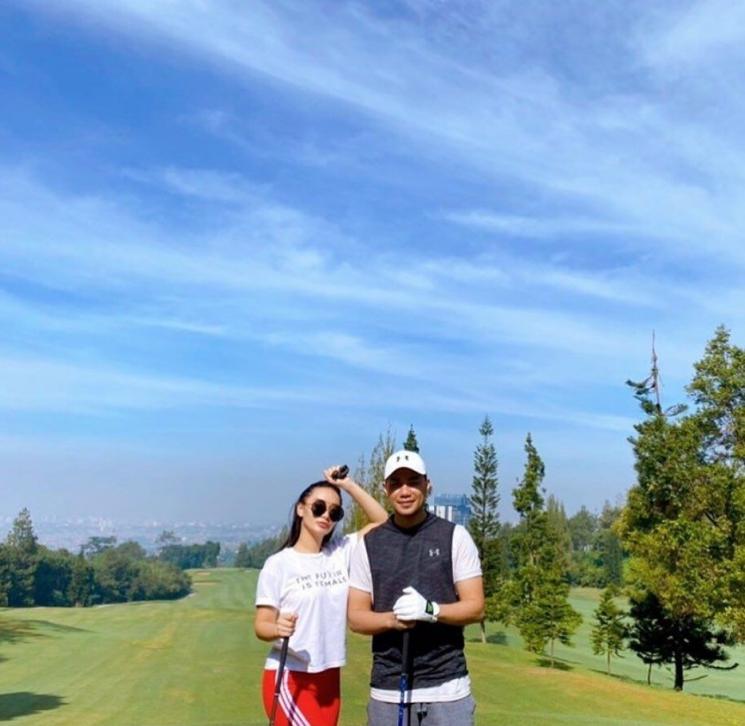 Potret Pasangan Artis Main Golf (instagram/@zaskia_gotix)