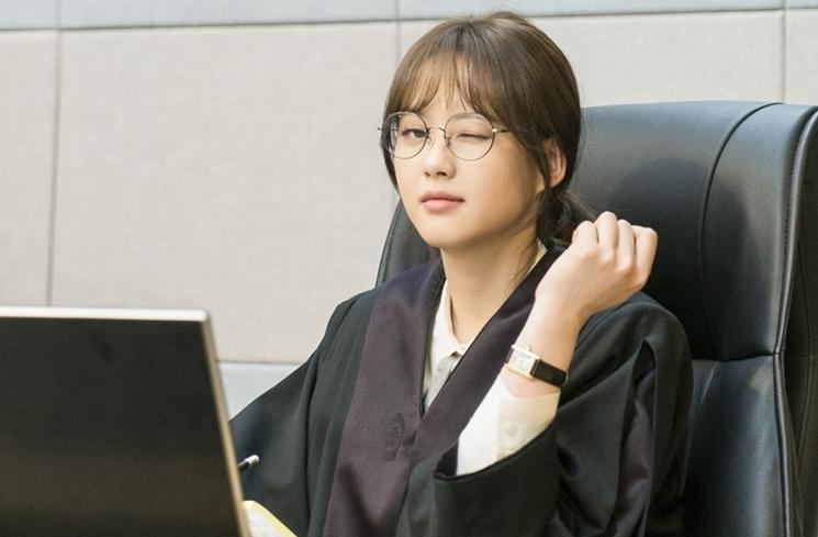 Seleb Korea Jadi Hakim di Drama (hancinema)