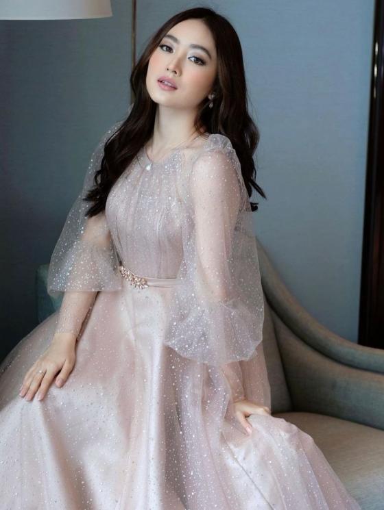 Gaya Artis Jadi Bridesmaid (instagram/@natashawilona12)