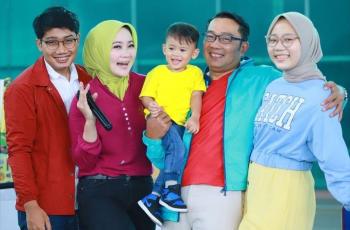 10 Momen Zara Lukis Wajah Eril, Tertunduk Lesu Ditemani Ridwan Kamil