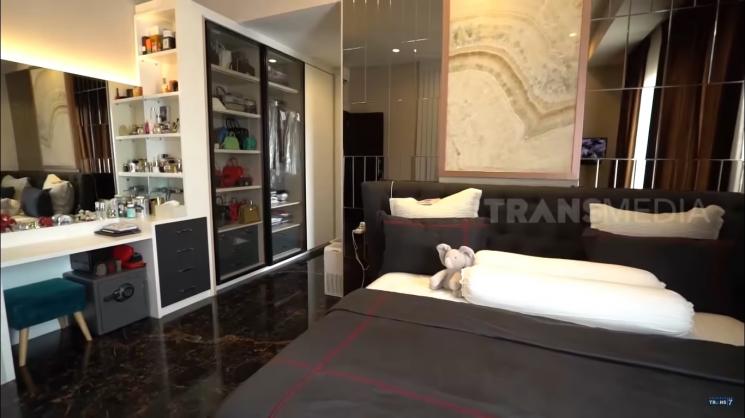 Rumah Nikita Mirzani (YouTube/TRANS7 OFFICIAL)