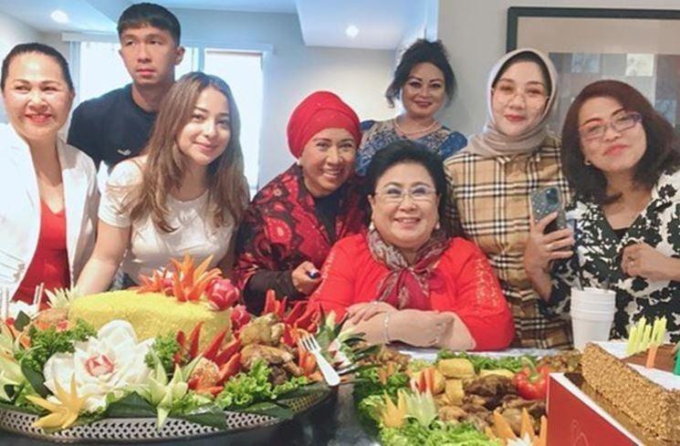 Potret Kompak Ibunda Nikita Willy dan Besan (instagram/@yorafebrina)