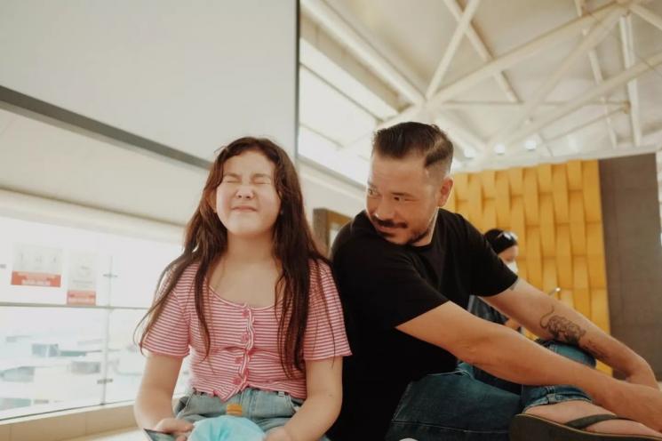 Kedekatan Mikhaela Lee dengan Ayah (instagram/zackleelife77)
