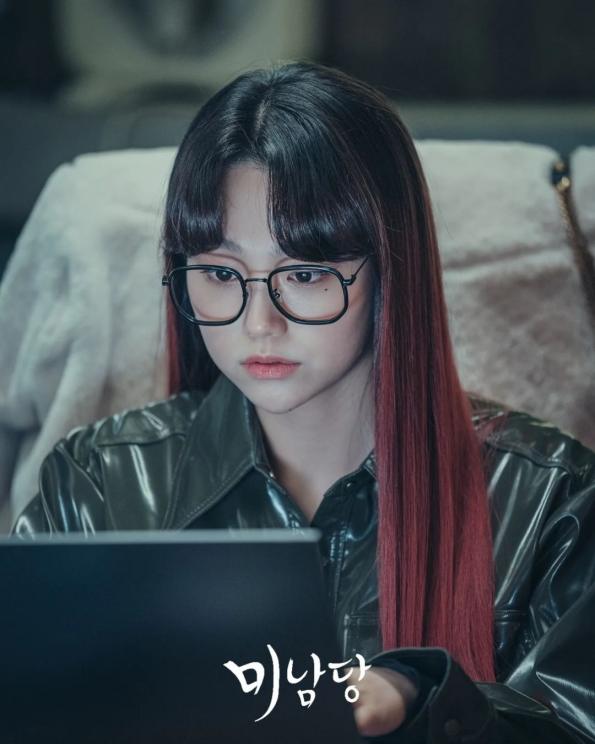 Pesona Kang Mina di Cafe Minamdang (Instagram/@kbsdrama)