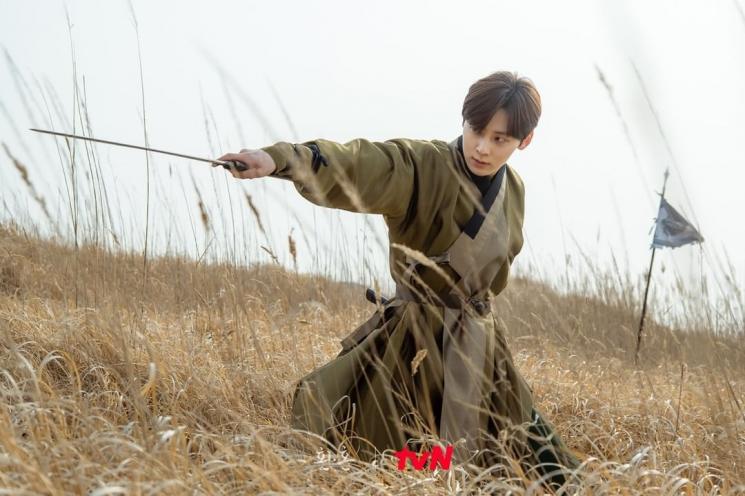 Potret Hwang Minhyun di Alchemy of Souls (Instagram/@tvn_drama)