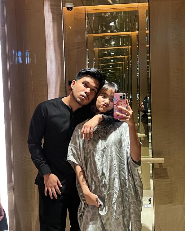 Artis yang Gaya Pacarannya Dianggap Lebay. (Instagram/thariqhalilintar)