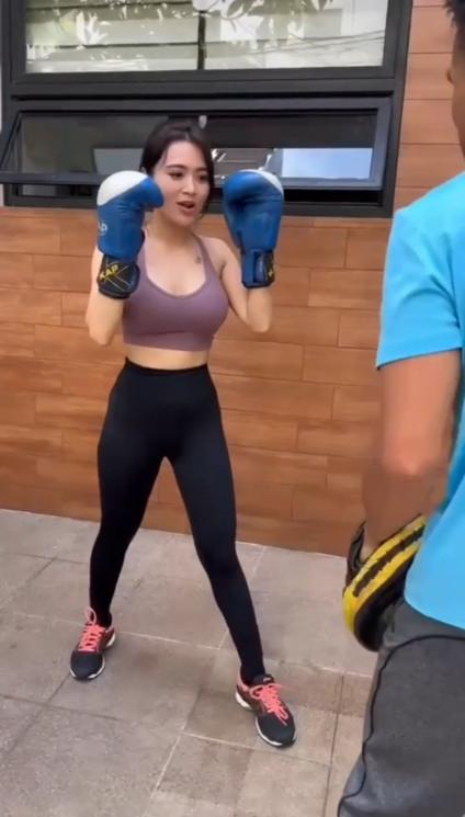 Potret Wika Salim Berlatih Muay Thai (instagram/aragym_paja)
