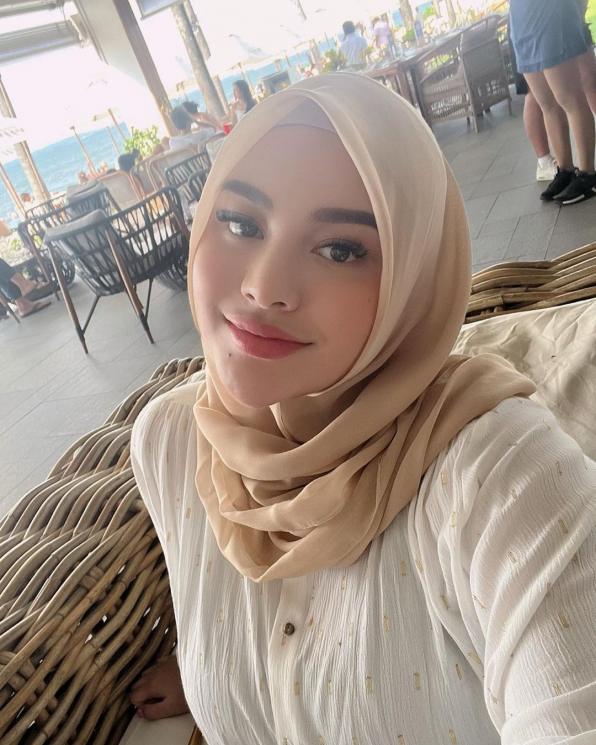 Artis Punya Dagu Lancip (instagram/@aurelie.hermansyah)