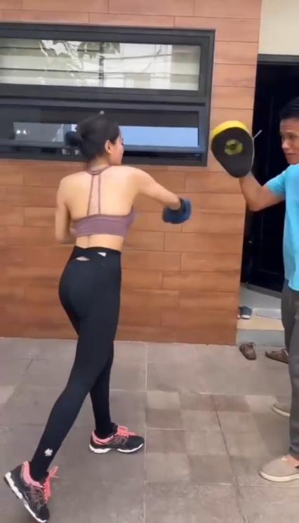Potret Wika Salim Berlatih Muay Thai (instagram/aragym_paja)
