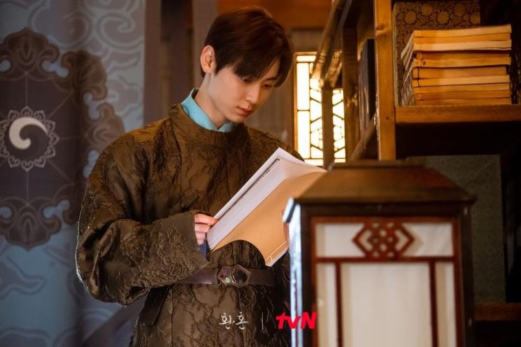 Potret Hwang Minhyun di Alchemy of Souls (Instagram/@tvn_drama)
