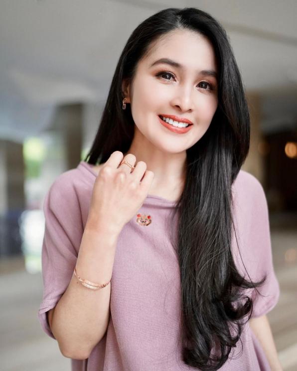 Sandra Dewi. (Instagram/sandradewi88)