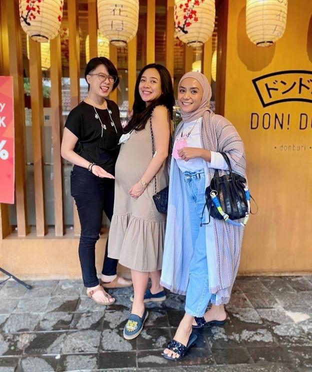 Potret Kompak Leony dan Dea Ananda. (Instagram/leonyvh)