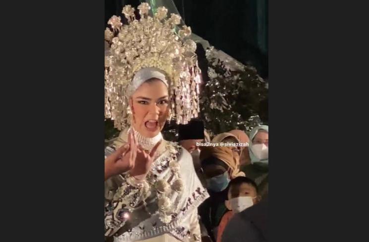 Potret Pernikahan Sivia Azizah. (Instagram/ifyalyssa)