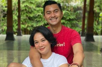 9 Potret Mesra Anjasmara dan Dian Nitami, Bebas Gosip selama 23 Tahun Menikah