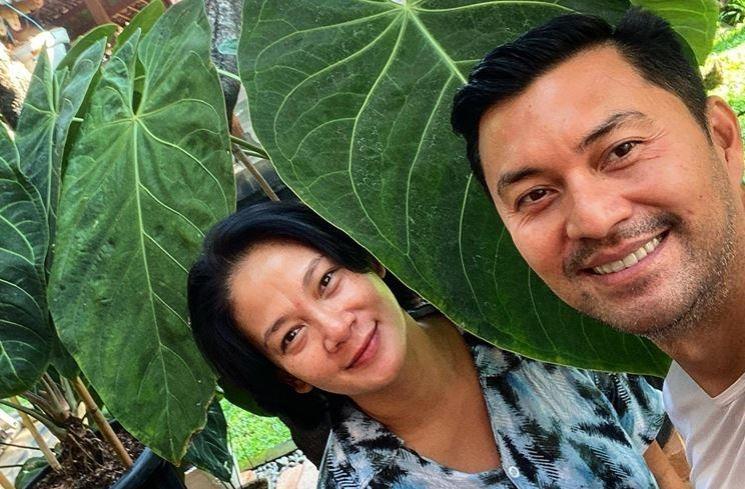 Potret mesra Anjasmara dan Dian Nitami (Instagram/@anjasmara)