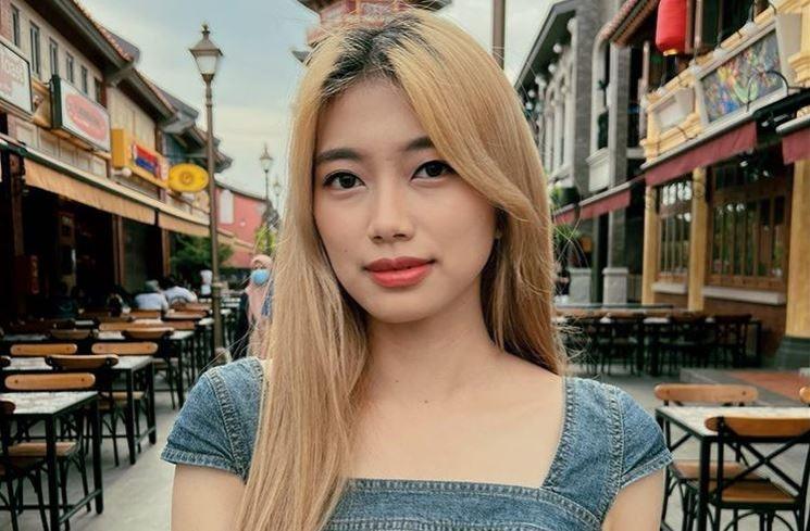 Artis jago bahasa daerah (Instagram/@desygenoveva_)