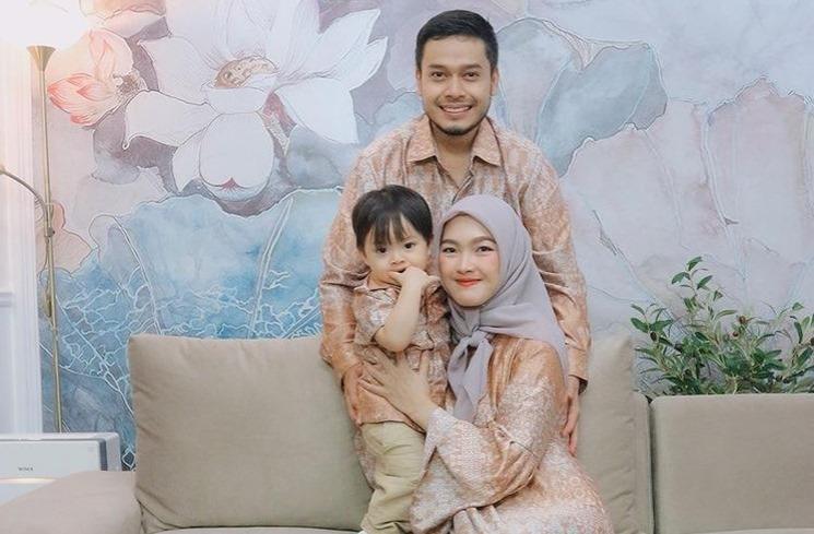 Potret Terkini Ana Riana Tukang Ojek Pengkolan. (Instagram/@anariana27)