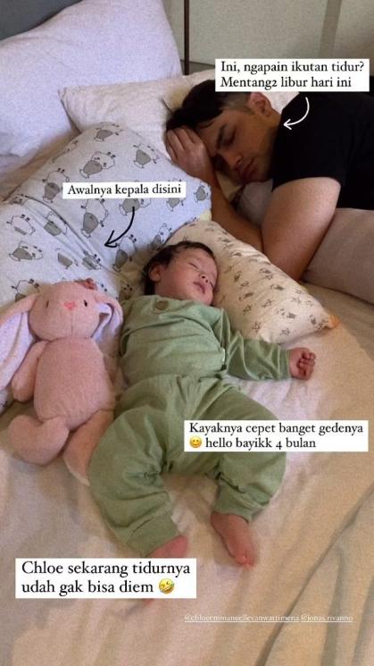 Pose Artis Indonesia saat Tidur Bareng Anak (instagram/@asmirandah89)