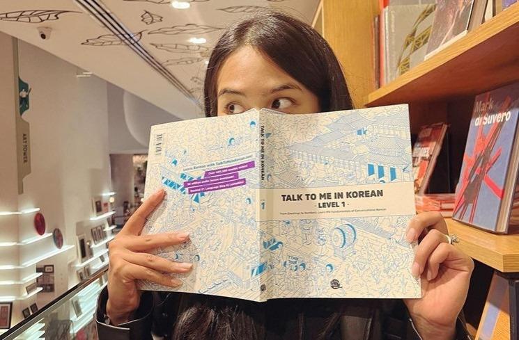 Potret Maudy Ayunda dan Jesse Choi ke Thailand (Instagram/@maudyayunda)