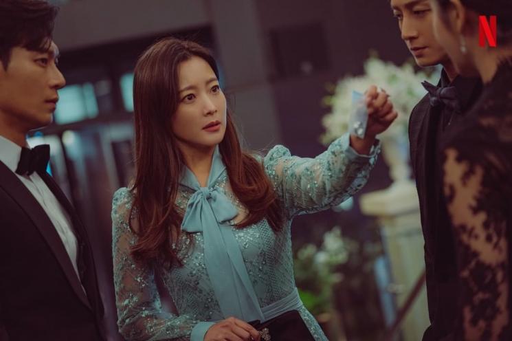 Adu Gaya Aktris di Remarriage and Desires (Instagram/@netflixkr)