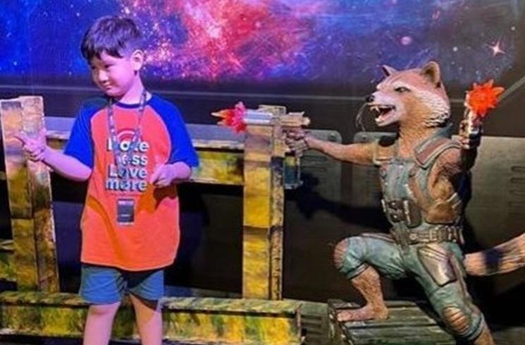 Momen Raffi Ahmad ajak Rafathar ke pameran Marvel Studios (Instagram/@chevirgo)