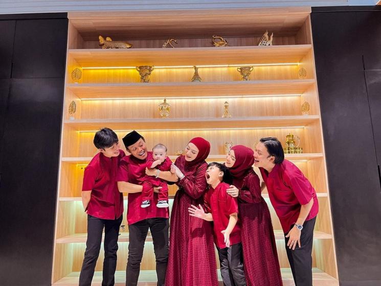 Momen kebersamaan Nathalie Holscher dan Putri Delina (Instagram/@putridelinaa)