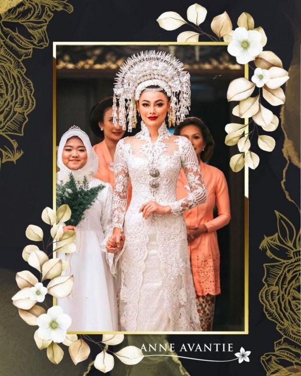 Potret Cantik Artis Pakai Suntiang Saat Menikah(Instagram/@anneavantieheart)