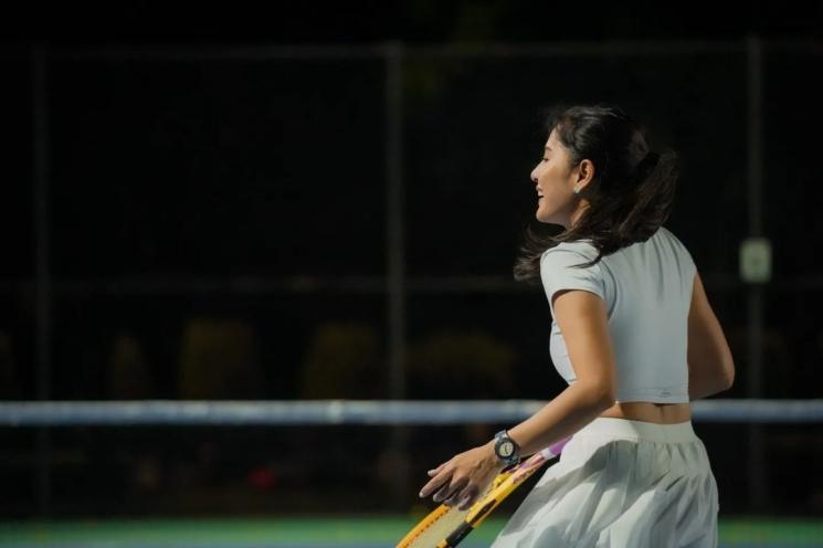 Gaya Dian Sastro Latihan Tenis (instagram/@therealdisastr)