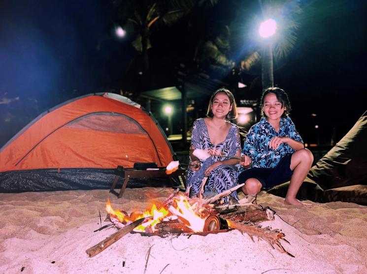 Momen single mom momong anak. (Instagram/@bclsinclair)