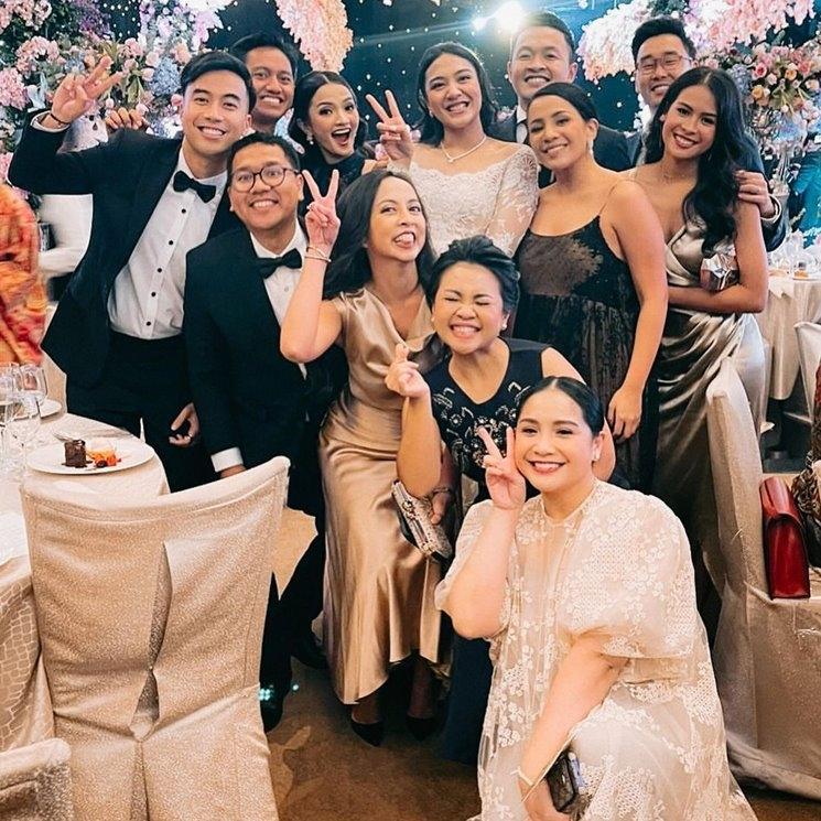 Gaya Artis Hadiri Resepsi Putri Tanjung (Instagram/@vidialdiano)