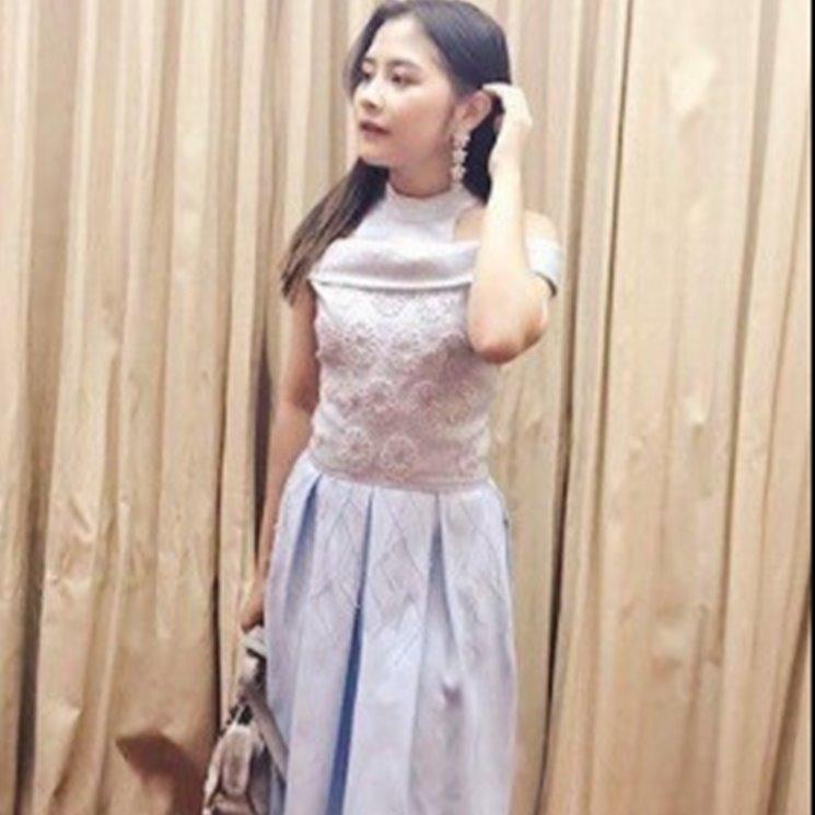 Gaya Kondangan Prilly Latuconsina. (Instagram/@prillylatuconsina96)