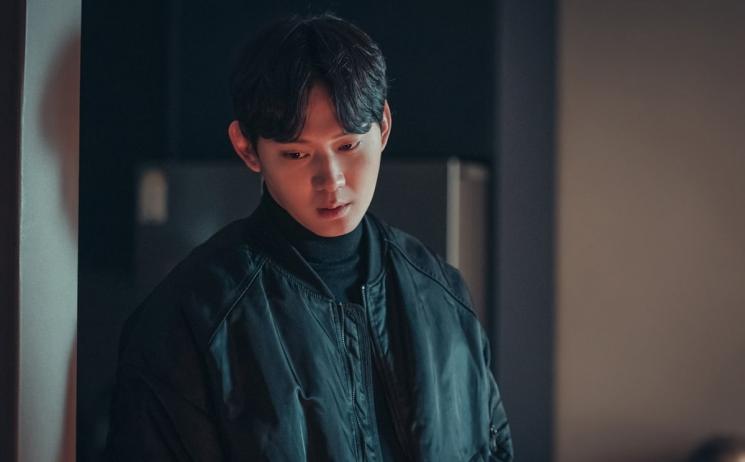 Potret Kwon Soo Hyun di Cafe Minamdang (Soompi)
