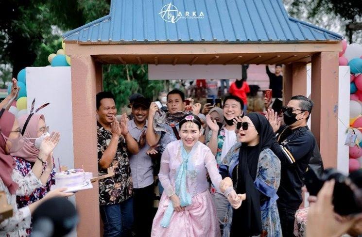 Pesta Kejutan Ultah Ayu Ting Ting (Instagram/@ayutingting92)