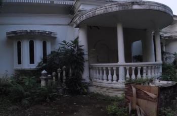 13 Potret Rumah Lawas Syahrini, Terbengkalai dan Menyeramkan