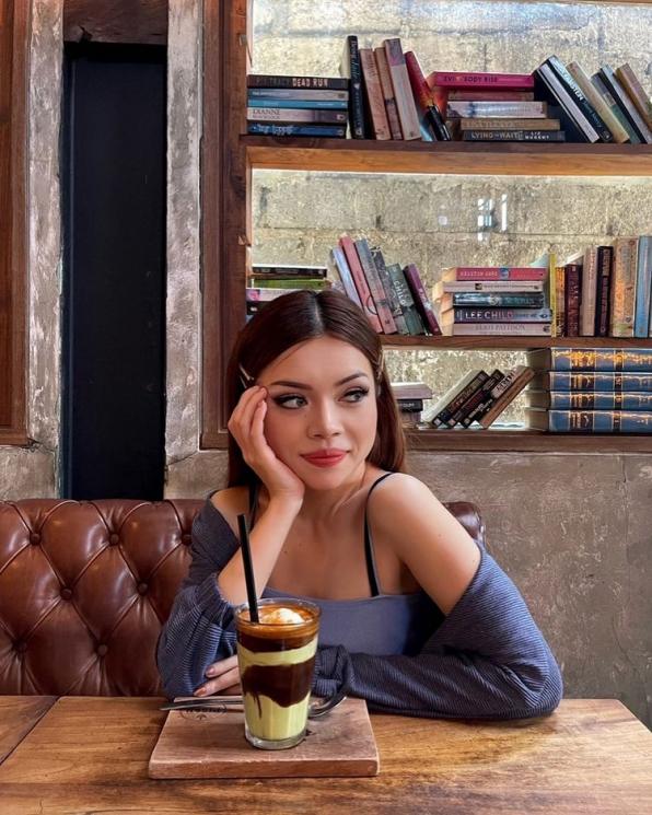 Potret Monna Frans (Instagram/@monnafrans)