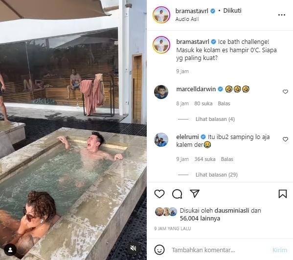 Verrel Bramasta mencoba Ice Bath Challenge. (Instagram/bramastavrl)